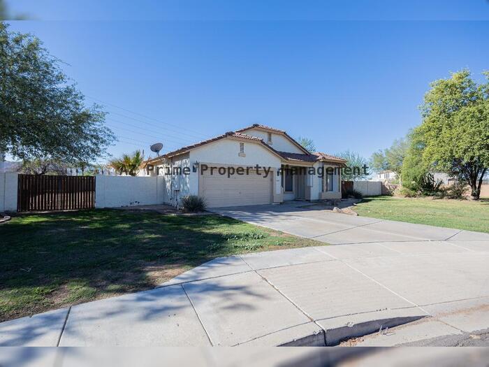 2419 W Darrow St in Phoenix, AZ - Building Photo