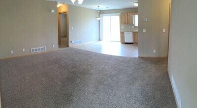 511 Stonedale Dr in Manhattan, KS - Building Photo - Building Photo