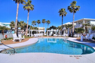 140 Royal Sands Blvd in Port Aransas, TX - Building Photo - Building Photo