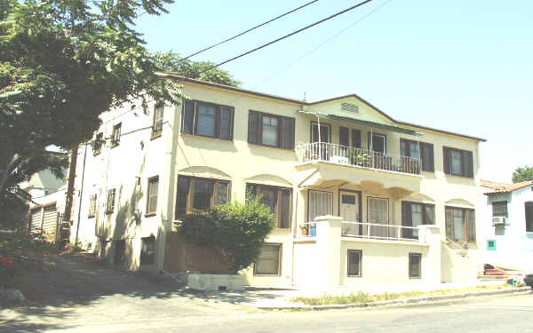 615-619 1/2 N Bonnie Brae St in Los Angeles, CA - Foto de edificio