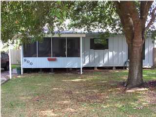 property at 900 Texaco St
