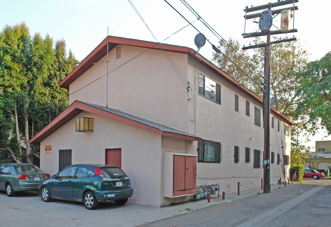 8933 Cadillac Ave in Los Angeles, CA - Building Photo - Building Photo