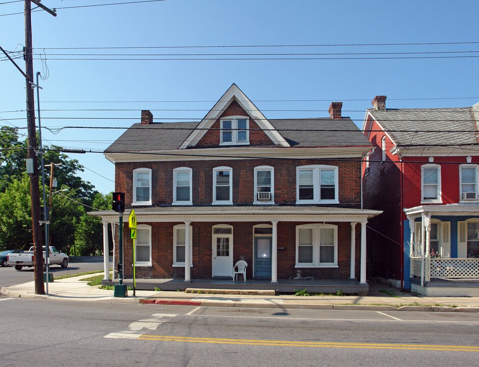 731-733 W Washington St in Hagerstown, MD - Building Photo