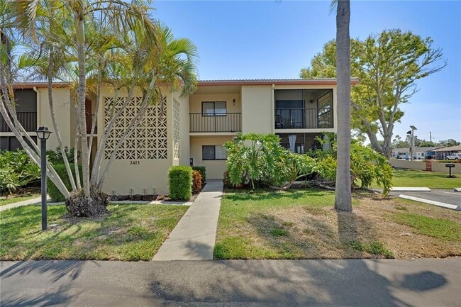 property at 2415 Bayshore Gardens Pkwy