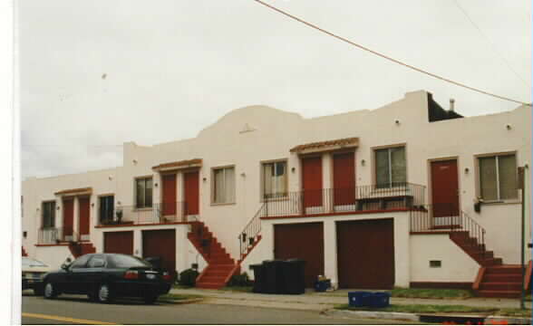 2683-2697 Mabel St in Berkeley, CA - Foto de edificio - Building Photo