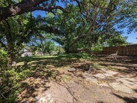 2111 Laura Ln photo'