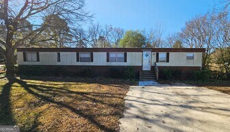 336 Bill Rutledge Rd in Winder, GA - Building Photo