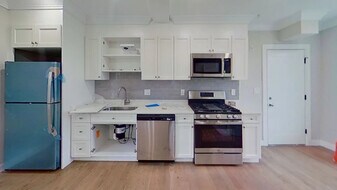 93 George St, Unit 1 in Boston, MA - Building Photo