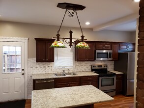 3192 W 14th St, Unit 1 in Cleveland, OH - Foto de edificio - Building Photo