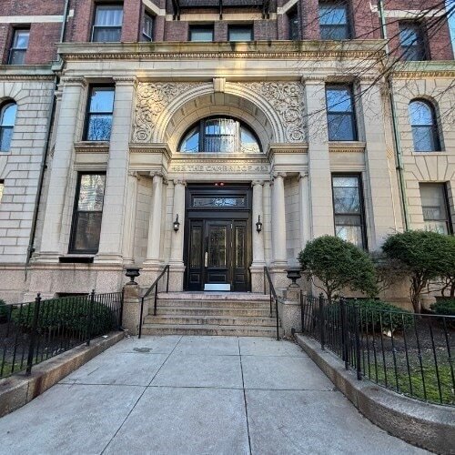 483 Beacon St, Unit 92 in Boston, MA - Building Photo