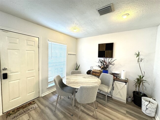 7028 Jetty Ln in Houston, TX - Building Photo - Building Photo