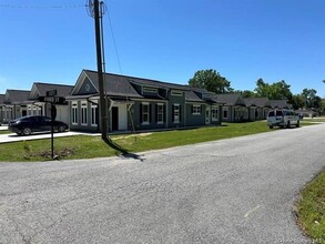 301 S Lyles St in Reeves, LA - Building Photo - Building Photo