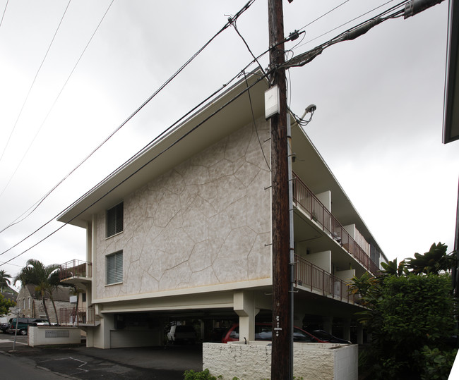 1521 Halekula Way in Honolulu, HI - Building Photo - Building Photo