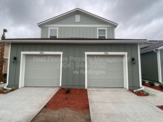 9588 Star Dr in Jacksonville, FL - Building Photo - Building Photo