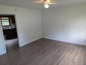 609 Rucker Dr S in St Matthews, SC - Building Photo - Building Photo