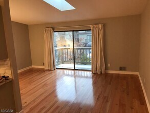 1814 Spruce Hills Dr in Glen Gardner, NJ - Building Photo - Building Photo