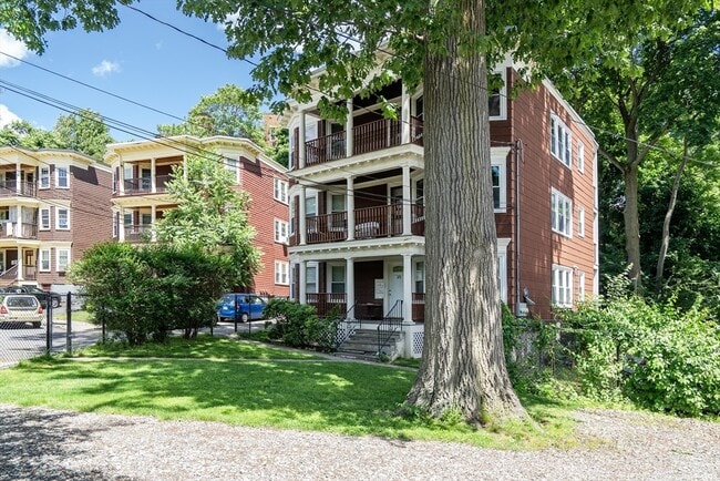 25 Wilson Park, Unit 2