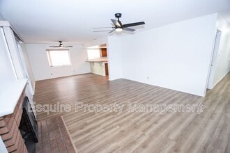 833 Sharon Dr in Camarillo, CA - Building Photo - Building Photo