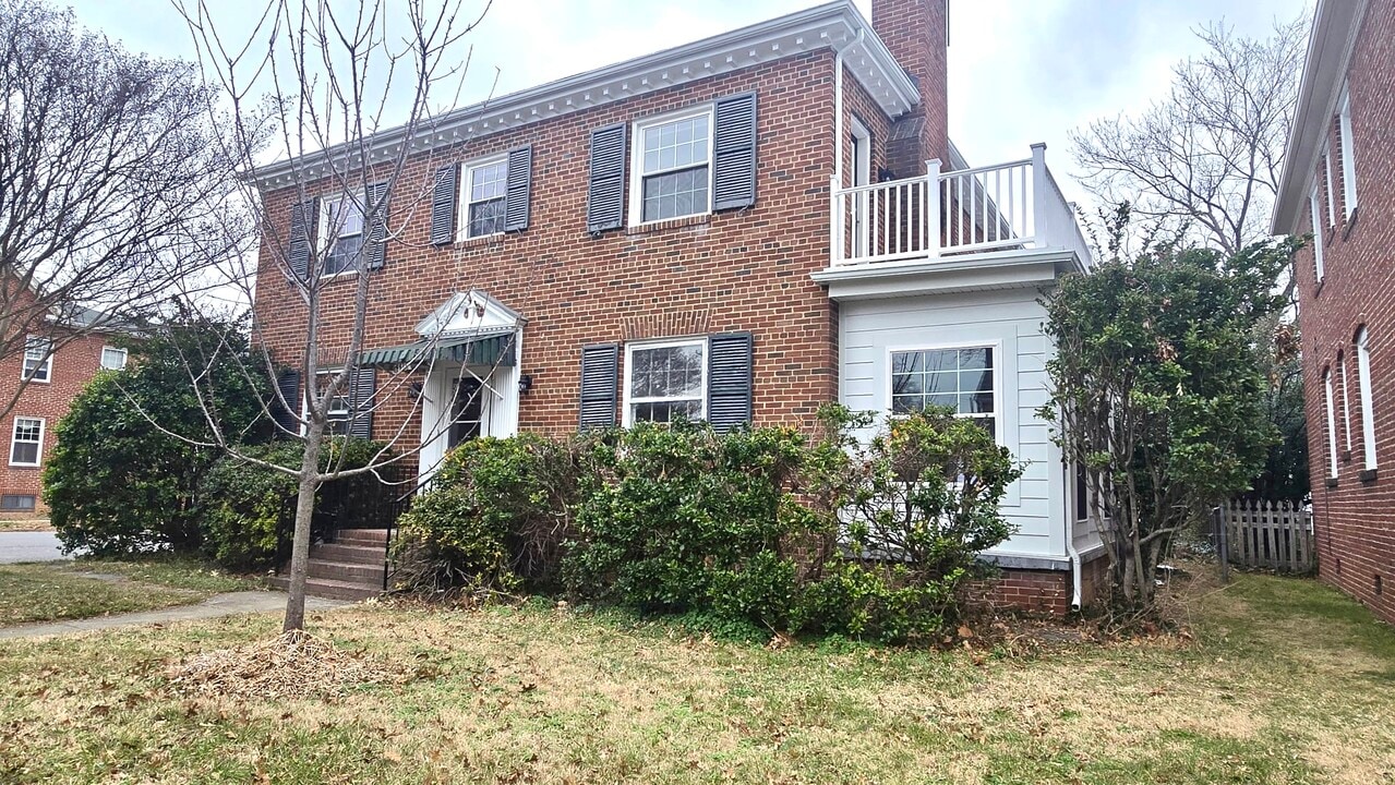 4418 Cutshaw Ave, Unit 1 in Richmond, VA - Building Photo