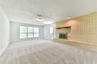 3405 E Circle Dr in Pearland, TX - Building Photo - Building Photo