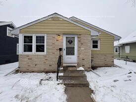 4240 6th St NE in Minneapolis, MN - Building Photo