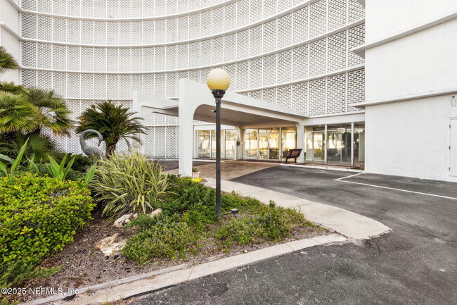 property at 1601 Ocean Dr S