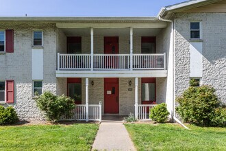 Lawnton Gardens in Harrisburg, PA - Foto de edificio - Building Photo