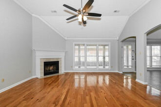 2055 Bohemia Cove in Memphis, TN - Building Photo - Building Photo