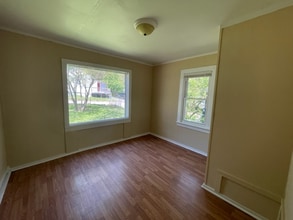 300 E Highland Dr in Columbia, TN - Building Photo - Building Photo