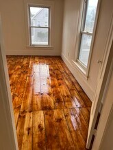 104 Harrison St, Unit second floor in Leominster, MA - Foto de edificio - Building Photo