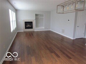 10559 Ross Crossing in Fishers, IN - Building Photo - Building Photo