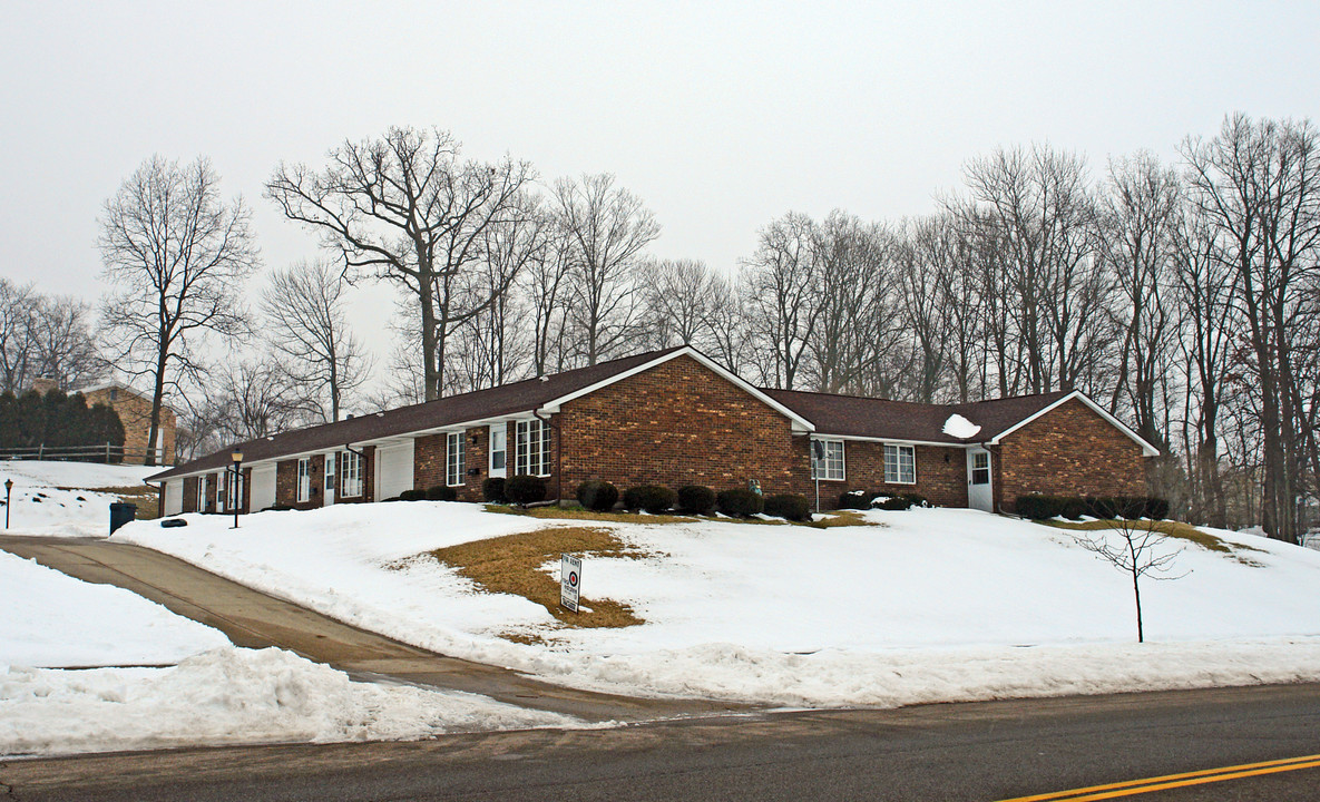 2714 Red Coach Dr in Springfield, OH - Foto de edificio