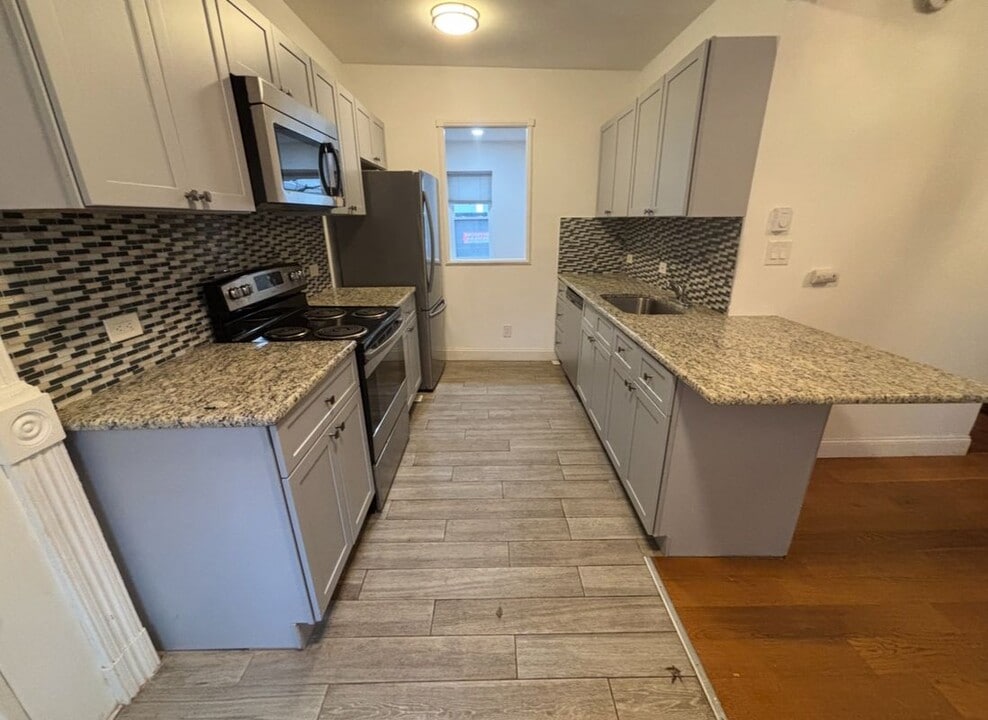 177 Lancaster St in Albany, NY - Building Photo