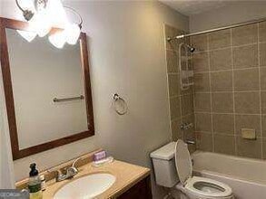 575 Wedgewood Dr in Alpharetta, GA - Building Photo - Building Photo