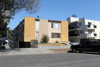 514 N Kenmore Ave in Los Angeles, CA - Building Photo - Building Photo