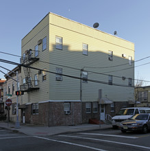 1100 Summit Ave in Jersey City, NJ - Building Photo - Building Photo