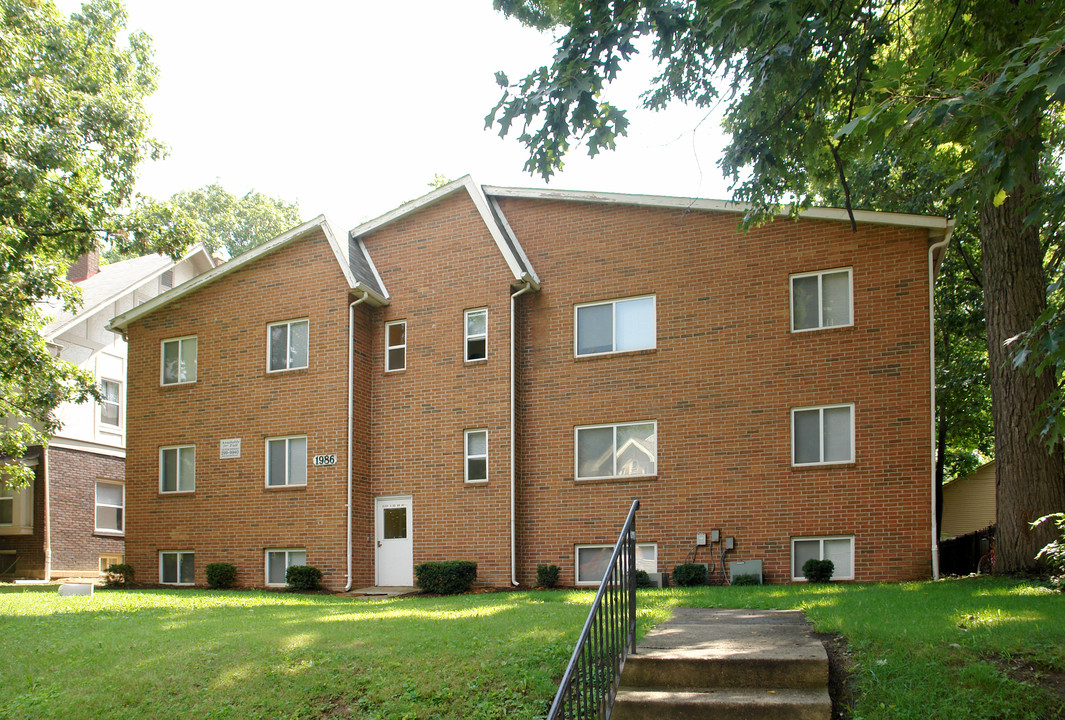 1986 Indianola Ave in Columbus, OH - Foto de edificio