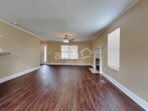 8209 Jade Tree Ln in Knoxville, TN - Foto de edificio - Building Photo