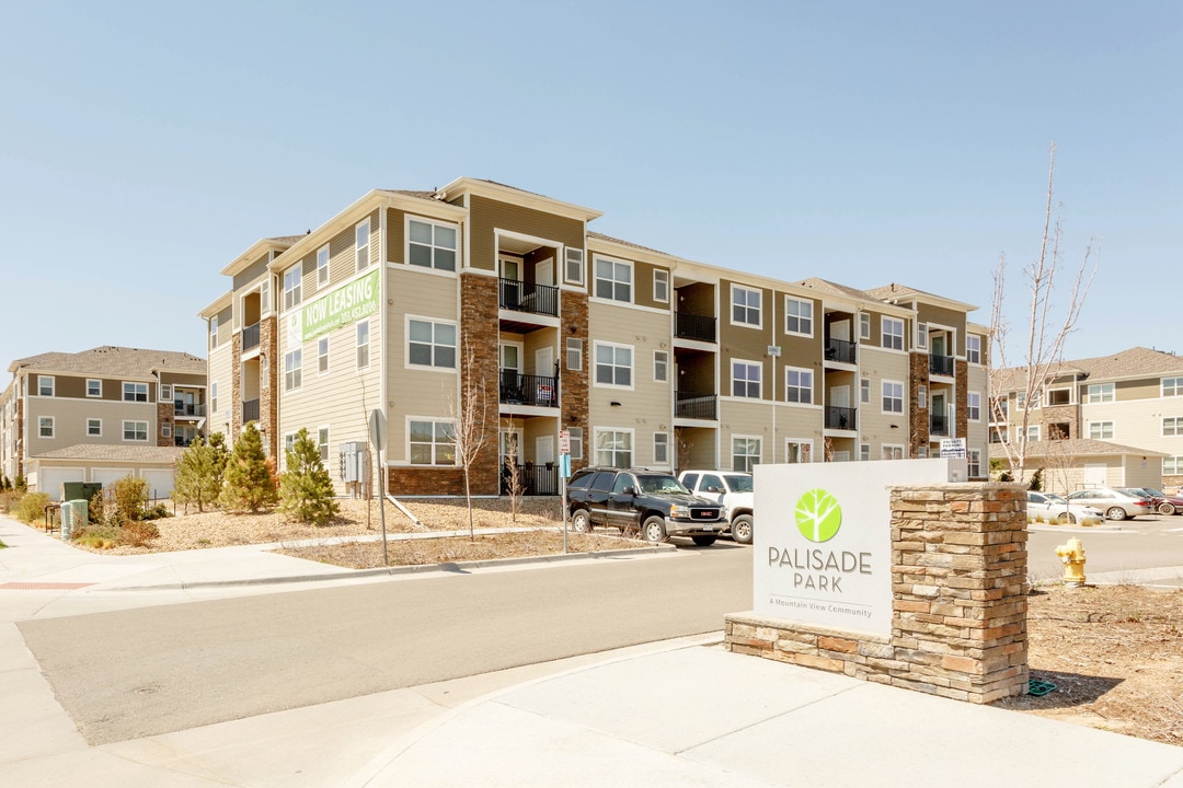 Palisade Park in Broomfield, CO - Foto de edificio