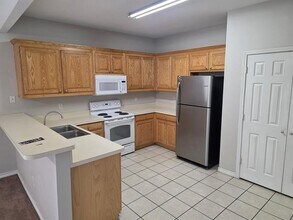 512 Jack Harris St in Gunter, TX - Building Photo - Building Photo