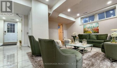 20 Massie St in Toronto, ON - Building Photo - Building Photo