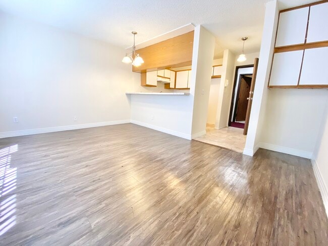 property at 415 S New Hampshire Ave