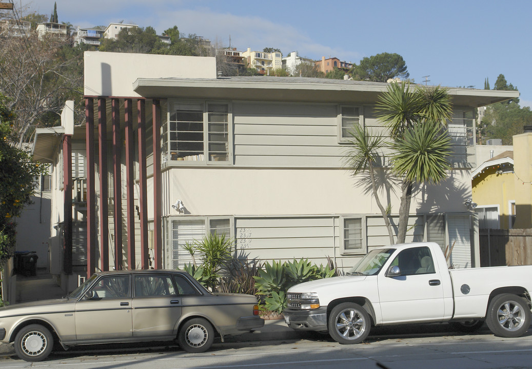 2355-2361 Griffith Park Blvd in Los Angeles, CA - Foto de edificio