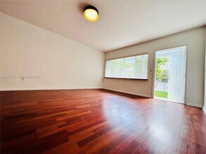 2033 Calais Dr in Miami Beach, FL - Building Photo - Building Photo