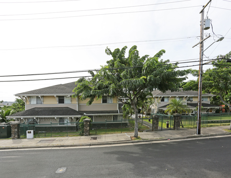 Vancouver House in Honolulu, HI - Building Photo