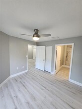 9160 Lake Chase Island Way in Tampa, FL - Building Photo - Building Photo