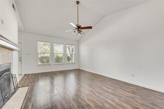 2530 Collins Blvd in Garland, TX - Building Photo - Building Photo