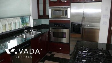1228 W Hastings St in Vancouver, BC - Building Photo - Building Photo
