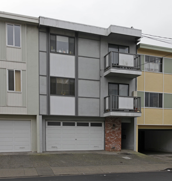 341 88th St in Daly City, CA - Building Photo