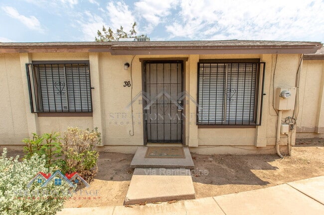 3120 N 67th Ln in Phoenix, AZ - Building Photo - Building Photo